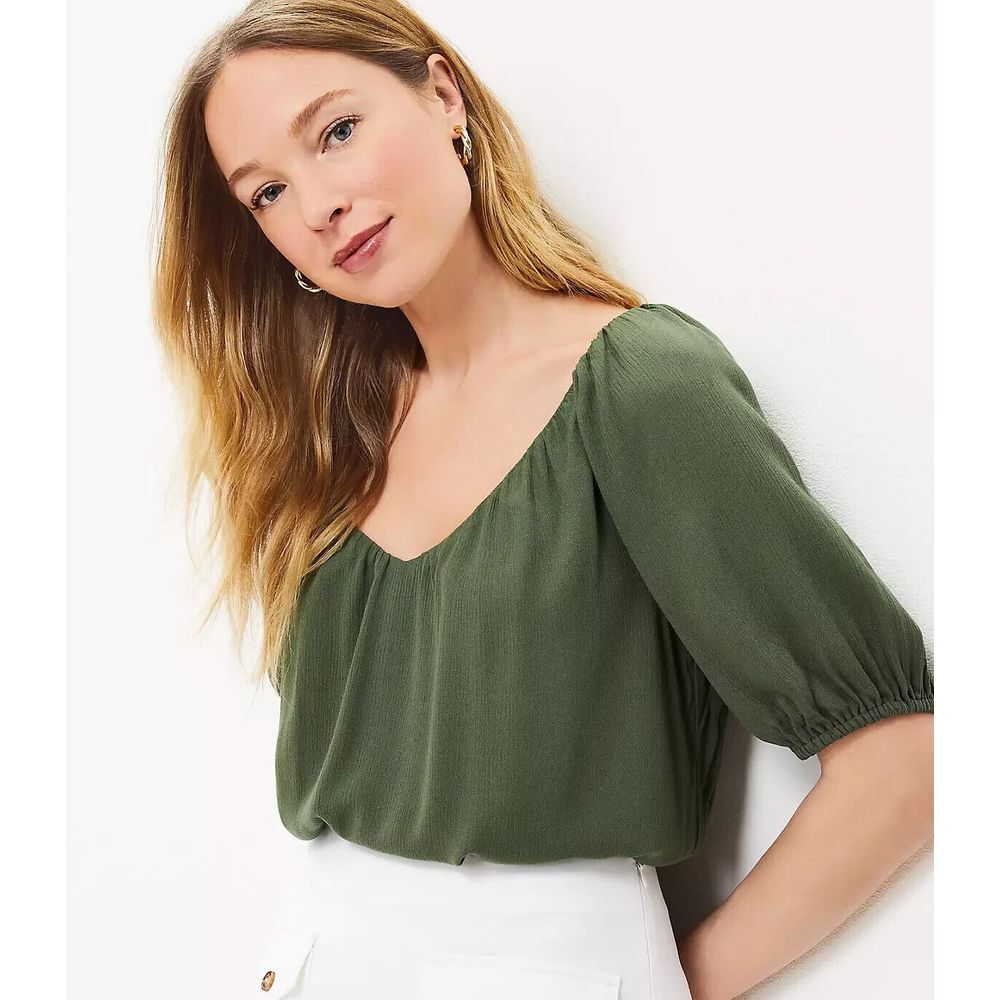 Loft Women's Size XS Sweetheart‎ Neck Blouse Olive Green Puff Sleeves